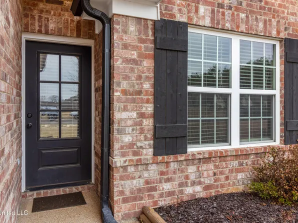 2756 Dela Dr, Southaven, MS 38672