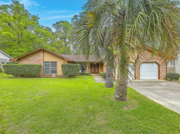 201 Hunt Club Dr, Summerville, SC 29485