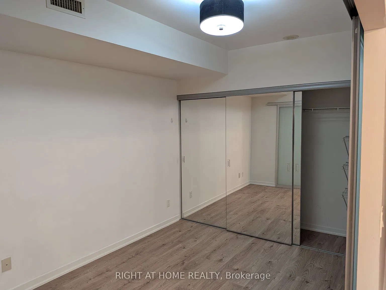 2 bed, $2,550 — Photo 4