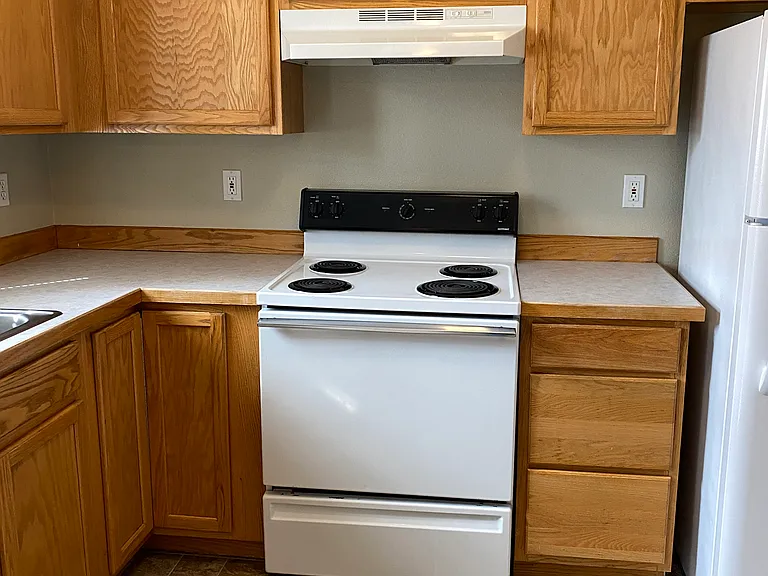 2125 NW Deschutes Pl #A — Photo 10