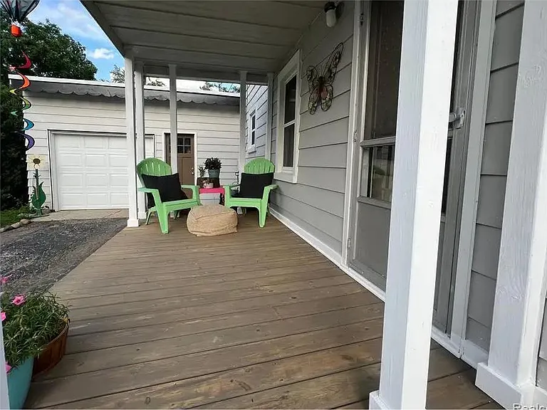 95 Cherryland St — Photo 9