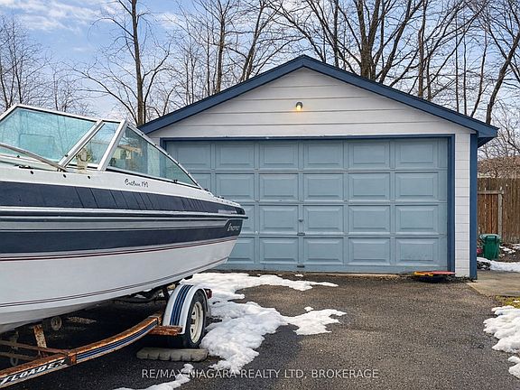 2nd image of 60 Dunkirk Rd