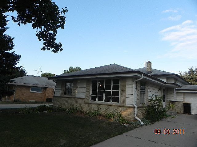 1st image of 4240 N 96th St