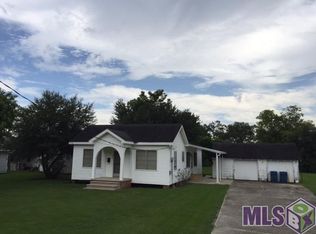 635 Rosedale Rd, Port Allen, LA 70767