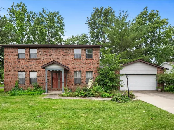 909 Dere Bere Dr, Mascoutah, IL 62258