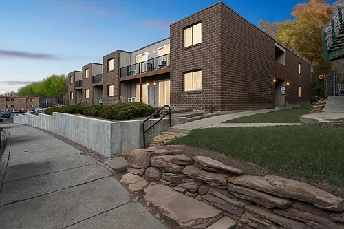 Highlands Apartments Photo 1
