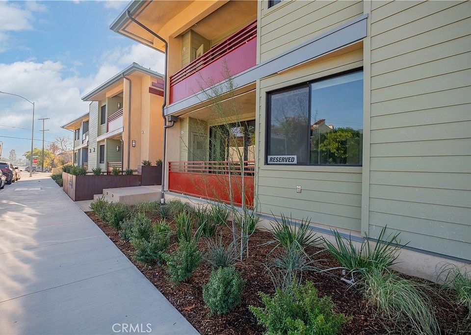 1st image of 2608 Honolulu Ave #207