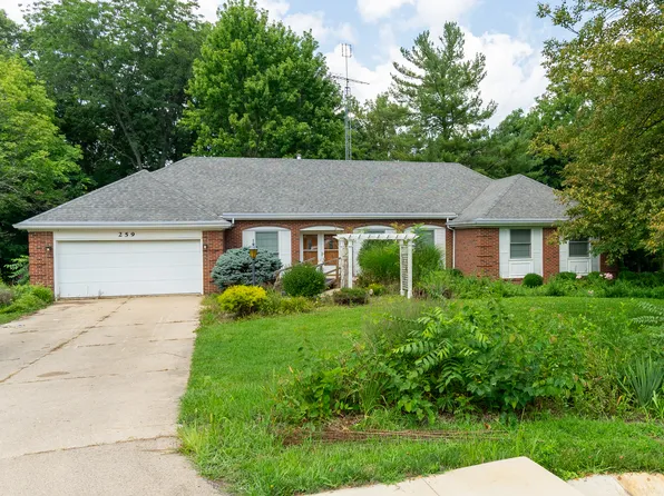 259 N 2559th Rd, Peru, IL 61354