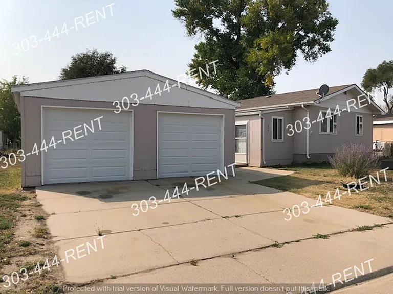 217 Spruce St — Photo 2