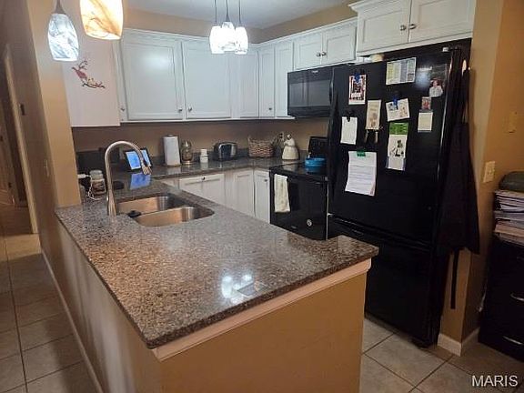 2nd image of 18468 Lakeview Cir #101