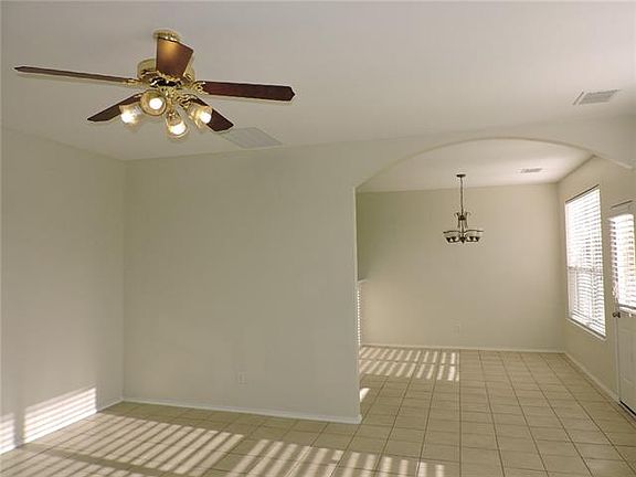 5th image of 2772 Lynx Ln