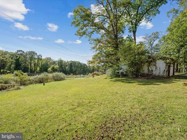 107 Smokey Bear Trl, Harpers Ferry, WV 25425