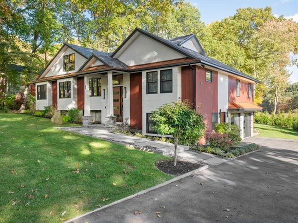 163 Grove St, Lexington, MA 02420