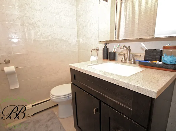 2070 Pearson Street image 34 of 36