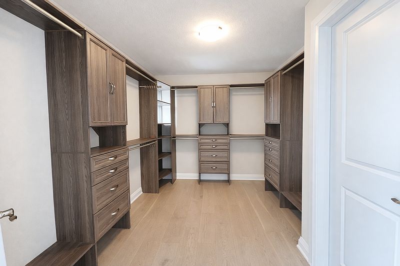 Kitchener House for rent - 4 Bedrooms — photo 14