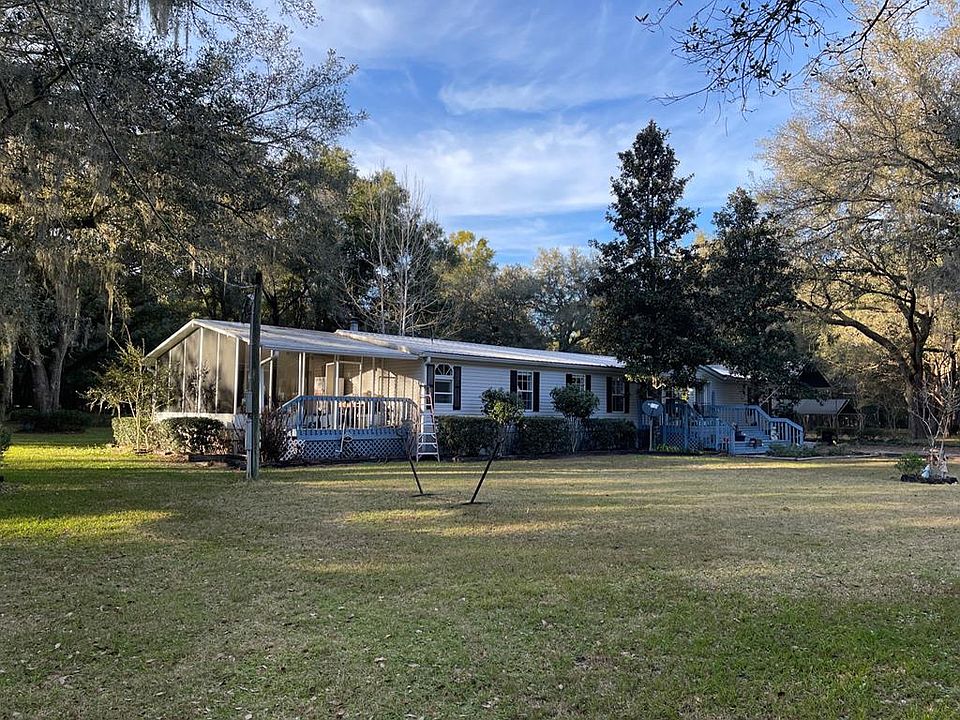 1st image of 7600 SE 32nd Pl