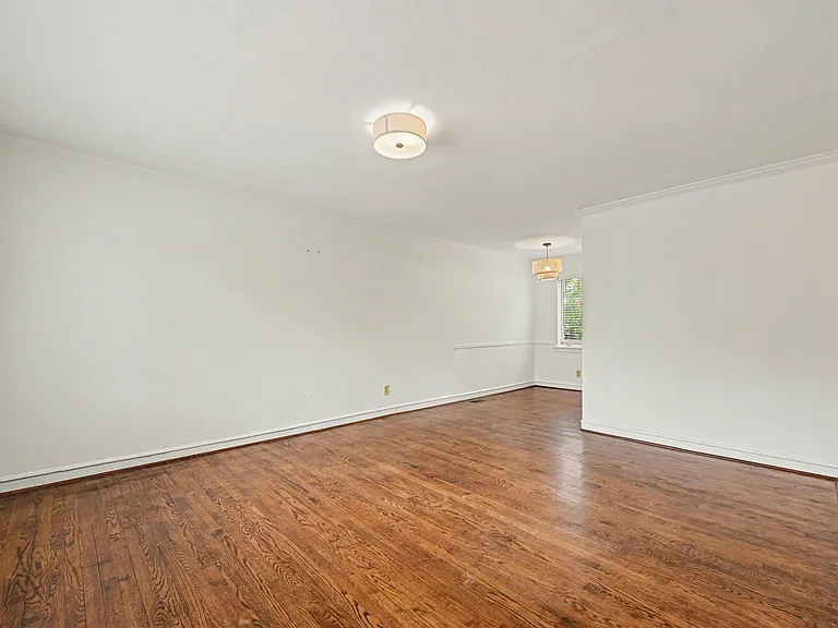 1811 Lynnwood Dr #2 — Photo 11