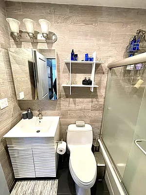Rented by Keller Williams NYC | media 6