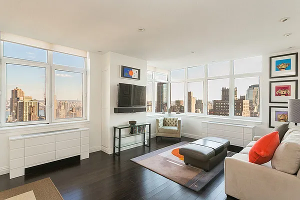 Rented by Compass | media 9