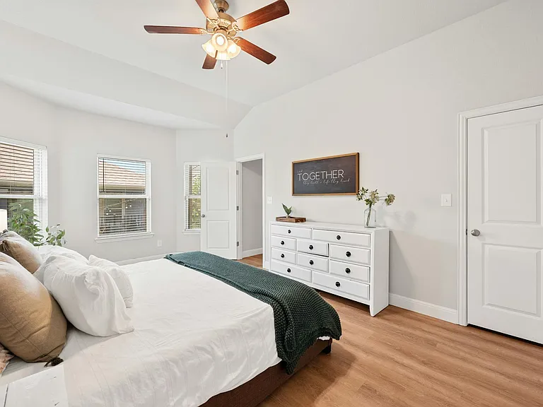 111 Simon — Photo 49