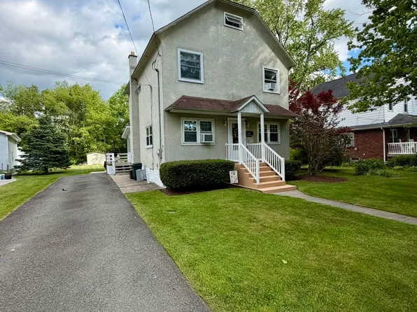 131 Erie St, Carbondale, PA 18407