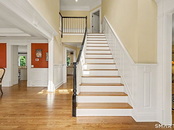 5th image of 40 Valeview Road