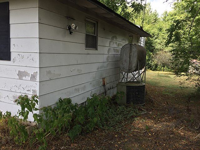 2nd image of 182 W Colonial Trail Hwy