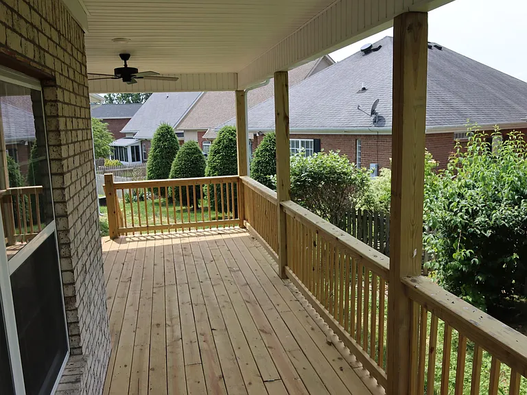 322 Briarwood Ln — Photo 9