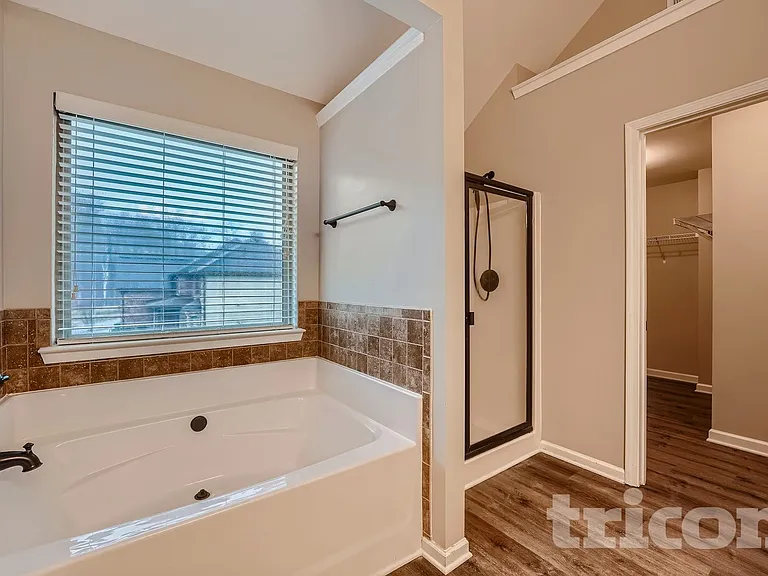 4025 Trimrose Ct — Photo 7