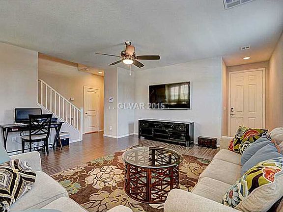 4th image of 6943 Town Forest Ave