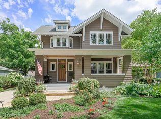 443 N Montclair Ave, Glen Ellyn, IL 60137