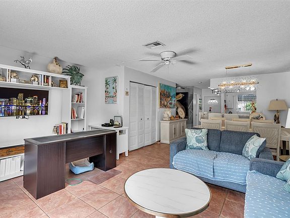 3rd image of 450 SE 7th St APT 261