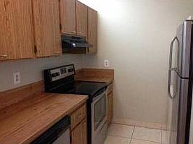 4th image of 823 Twin Lakes Dr