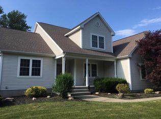 113 Stacey Crest Dr, Schenectady, NY 12306
