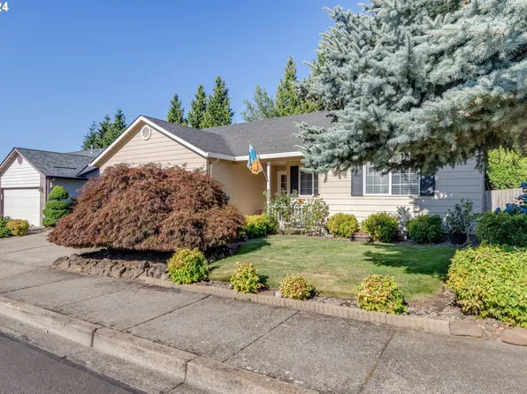 361 NW Country Ct, McMinnville, OR 97128