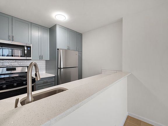 5th image of 445 5th Ave #26C