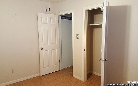 2nd image of 4414 Hickory Hill Dr