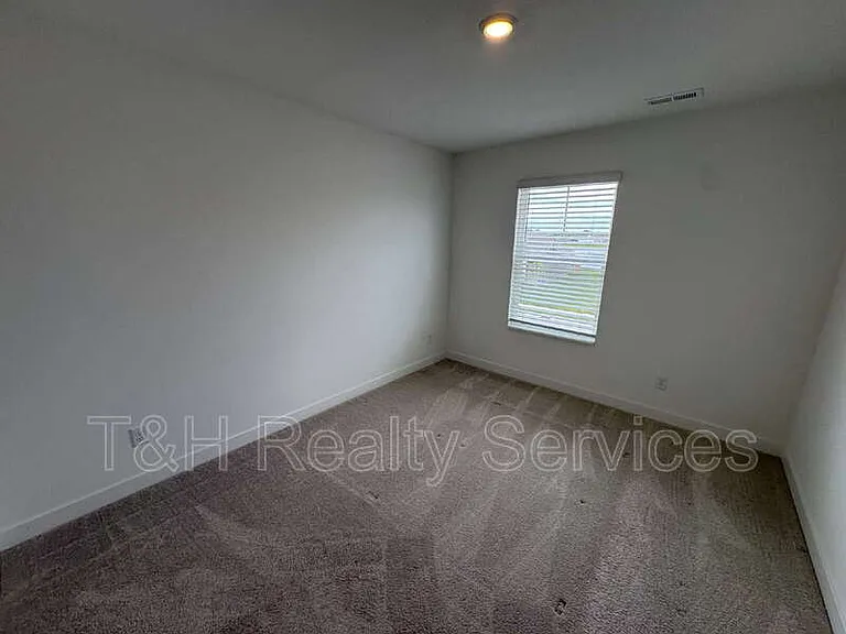 6831 Orchard Run Cir — Photo 18