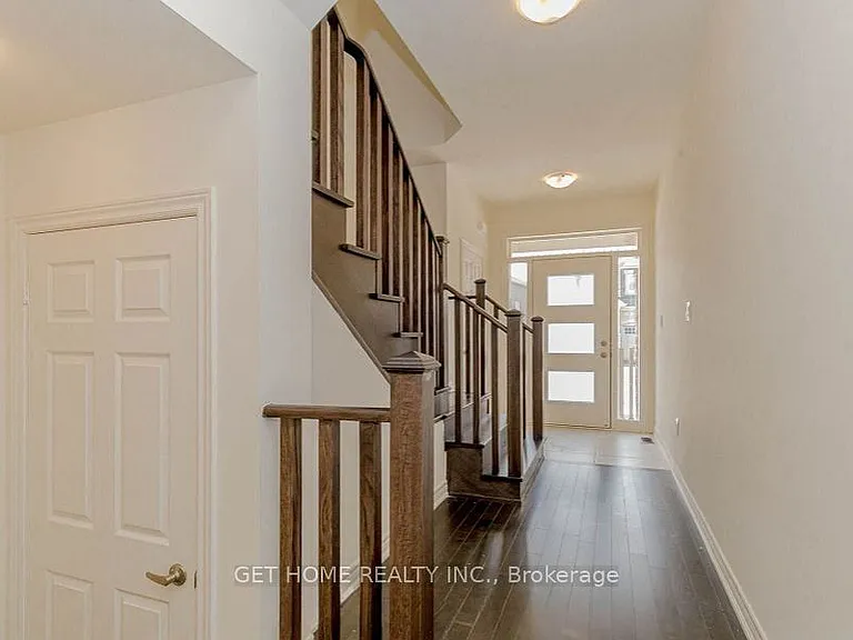 20 Silver Meadow Gdns — Photo 5