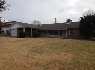 420 Oliver Lee Dr, Belleville, IL