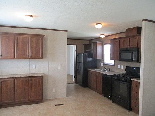 1st image of 20665 Seneca Dr