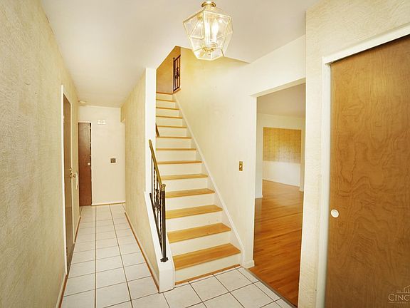 4th image of 7919 Hoy Ct