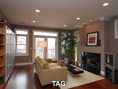 4th image of 3543 N Southport Ave