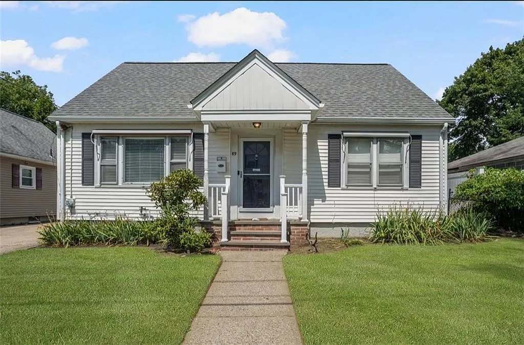 4 bed, 1.0 bath, 1750 sqft, $3,750 — Photo 1