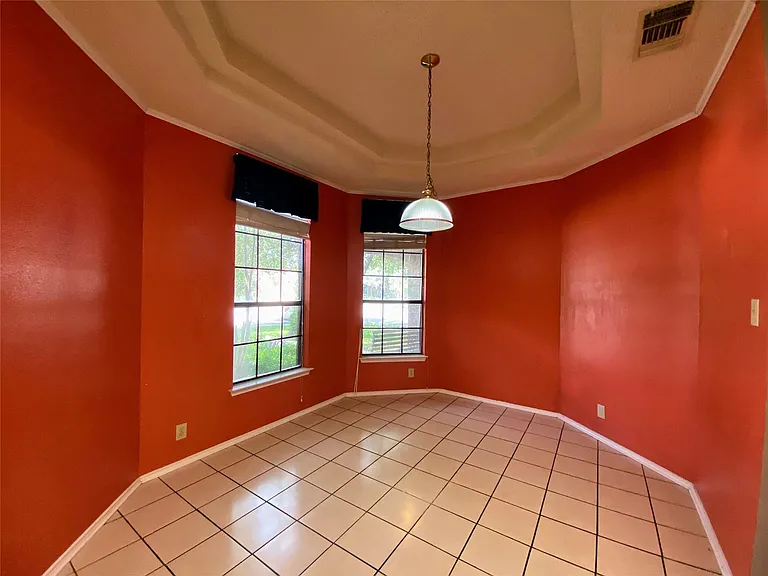 3215 Tree Grove Dr — Photo 12