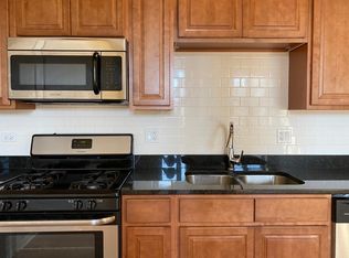 3223 N Sheffield Ave #5R, Chicago, IL 60657