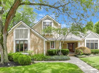 2252 Sedgwick Dr, Columbus, OH 43220