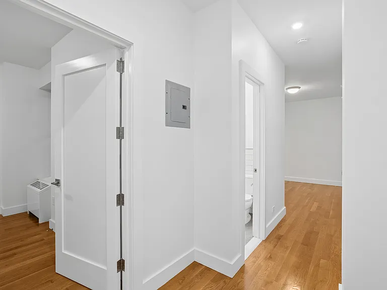 628 W 151st St #1J — Photo 7