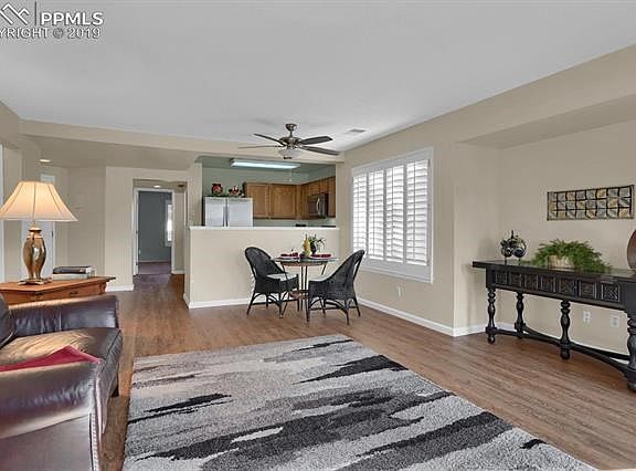 Notice the alcove in the living room for a large TV or entertainment center.