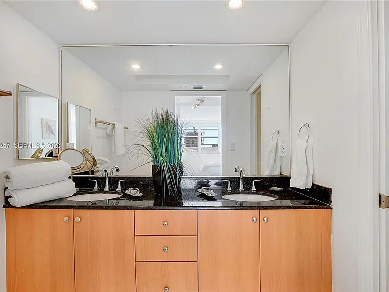 6917 Collins Ave #820 — Photo 15